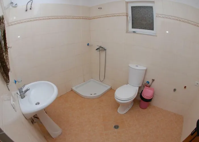 Celi Lägenhet Sarandë